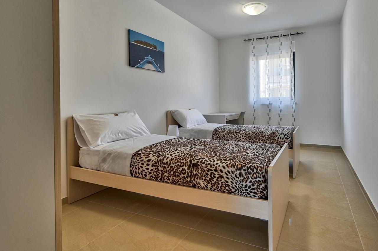 Gold Apartment Medulin Bagian luar foto